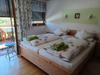 Ferienwohnung Waltenhofen Schlafzimmer 12