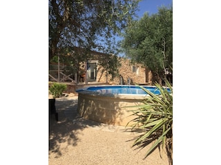 Gartenansicht mit Pool