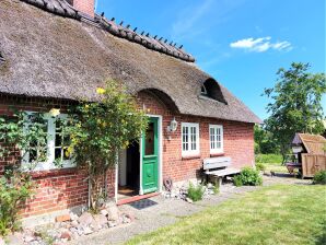 Idyllisches Ferienhaus "Kleines Paradies" im wunderschönen Urlaubsland an der Ostsee - Steinbergkirche - image1