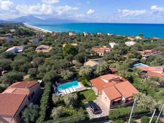 Villa nur 350 m vom Strand entfernt