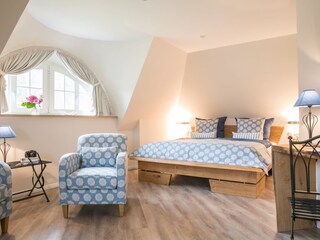 Schlafzimmer mit Leseecke