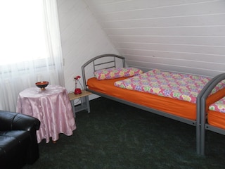 Schlafraum mit 2 Einzelbetten