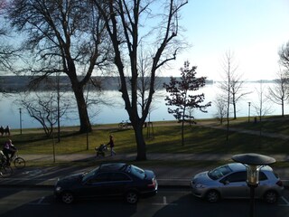 Der See vor dem Haus