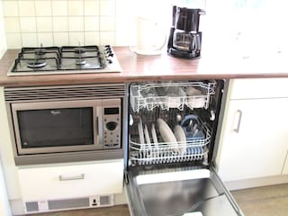 Kettle, Coffee pod brewer, Dishwasher, Oven/Microwave