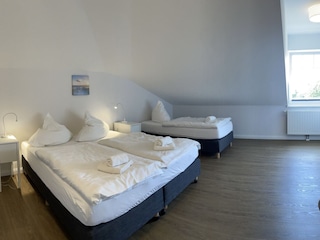 Schlafzimmer 3