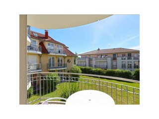 Dwarslöper Whg. Dwa19 - Blick auf den Balkon vom Wohnbereich