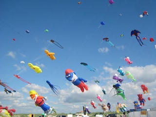Drachenfestival im Sommer