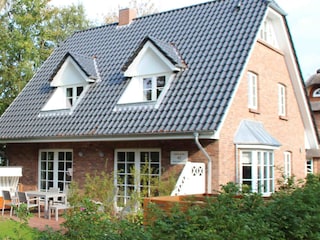 Geräumiges Einzelhaus mit Garten am Wyker Südstrand.