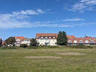 Blick vom Deichzwischenland auf das Haus