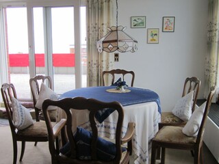 Durchgang zur Terrasse vom Essbereich