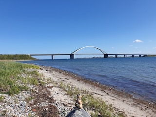 Fehmarnsundbrücke an der Ostseeküste