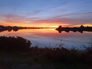 Sonnenuntergang am Burger Binnensee