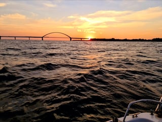Fehmarnsundbrücke bei Sonnenuntergang