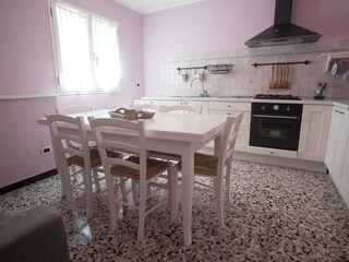 Vakantiehuis Diano San Pietro Keuken 15