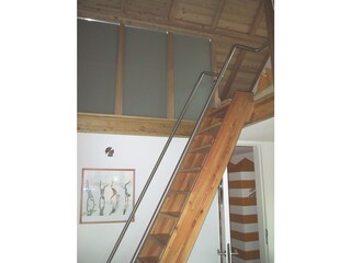 Treppe zu den beiden obigen Schlafnischen