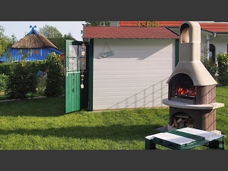 Garten mit Liegewiese, Grill und Gerätehaus