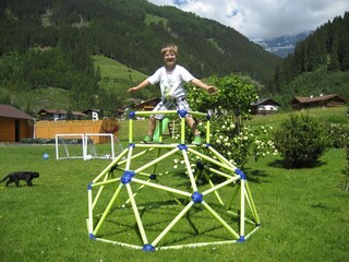 Adrian beim Klettern
