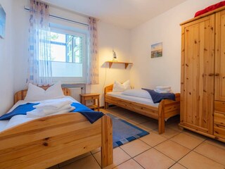 2. Schlafzimmer