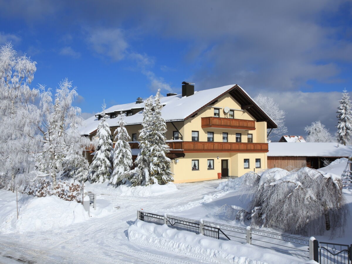 Gruppenhaus Landhaus Frauenberg im Winter