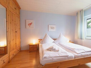 2. Schlafzimmer