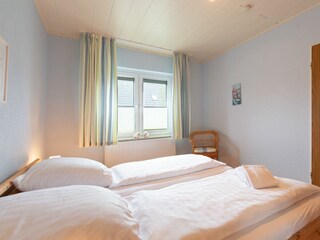 2. Schlafzimmer