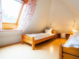 2. Schlafzimmer