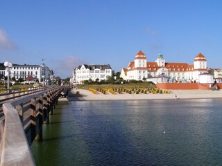 Die Seebrücke mit Kurhaus, 3 Min vom Silbernen Fisch