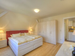 Bedroom with box-spring beds, Riechey 1C