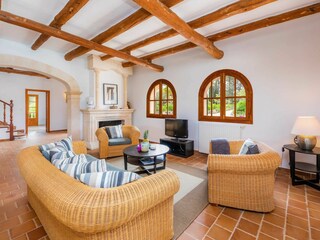 Wohnzimmer mit Kamin