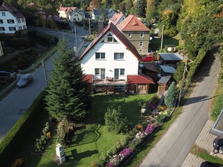 FW Richter Südseite mit Balkon der Ferienwohnung