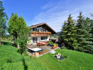 Wohnung im gesamten OG mit Blick auf die Berge