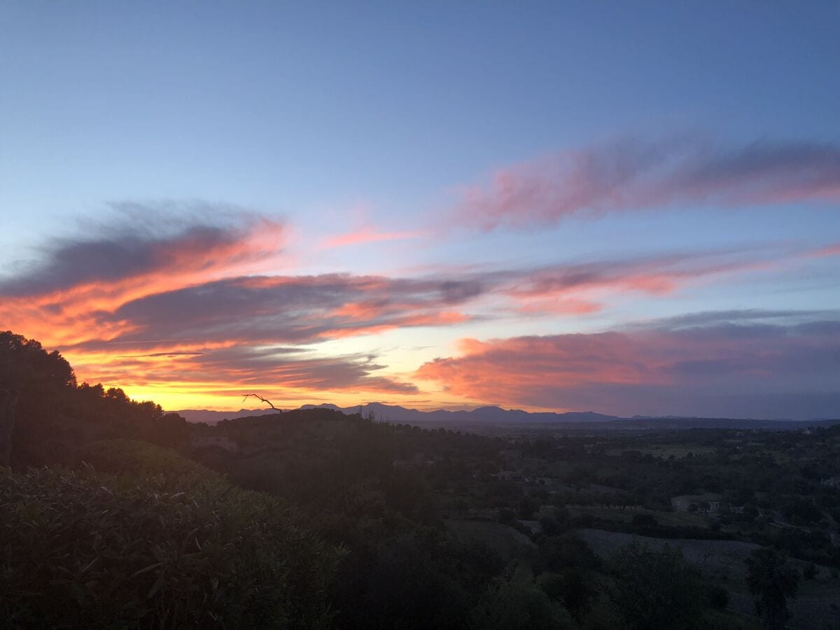 Sonnenuntergang vom Pool Bereich aus gesehen