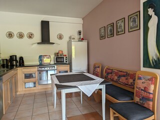 Küche mit Essbereich