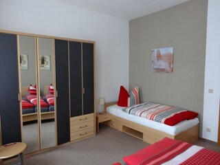 Drittbett bei Bedarf im Schlafzimmer