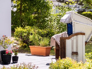 Terrasse mit Strandkorb