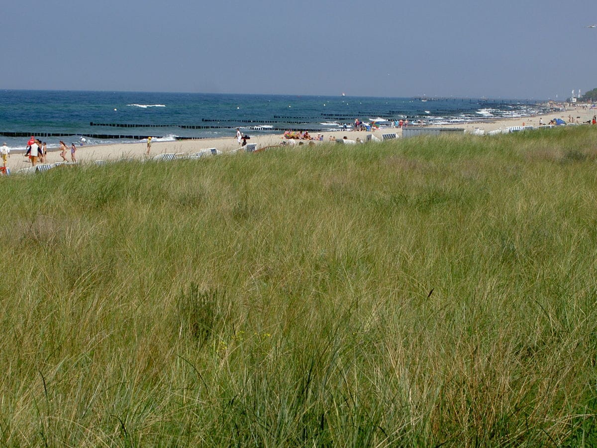 Strand vor dem Haus