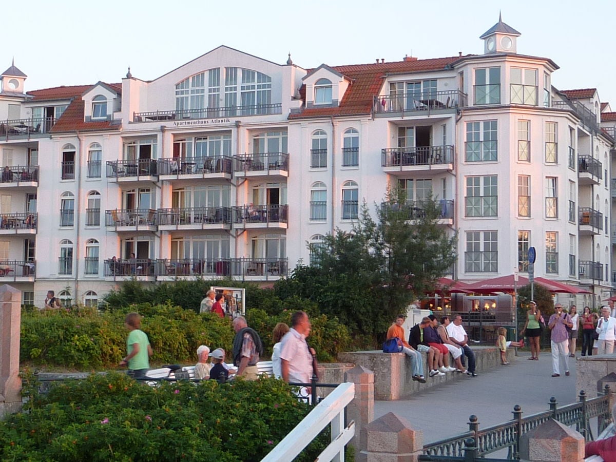 Abendstimmung vor dem Haus