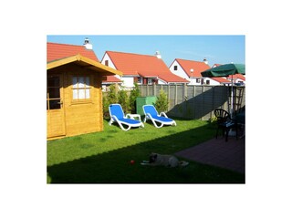 Garten mit Liegen