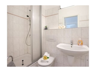 Deutsches Haus Whg.3- Blick ins Duschbad