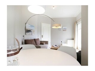 Deutsches Haus Whg. DH3 - Blick vom Esstisch auf das Sofa