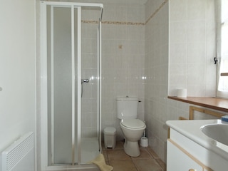 Ferienhaus Fresville Badezimmer 8