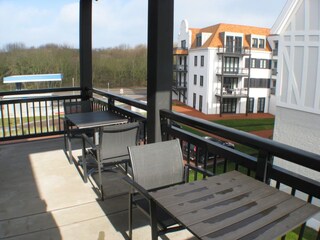 Balkon mit Sicht auf die Dünen