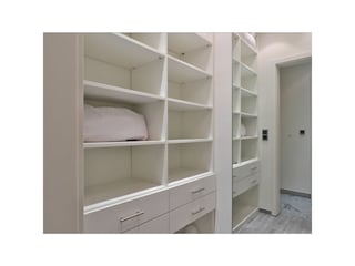 Villa Wagenknecht Whg. 3 - Blick in den begehbaren Kleiderschrank