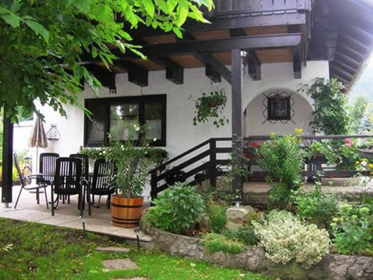 Ferienhaus Benda mit Terrasse