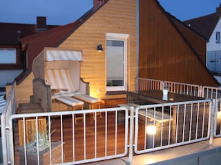 Die Dachterrasse bei Nacht