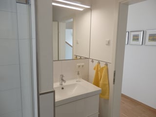 Bad EG, WC u. Dusche